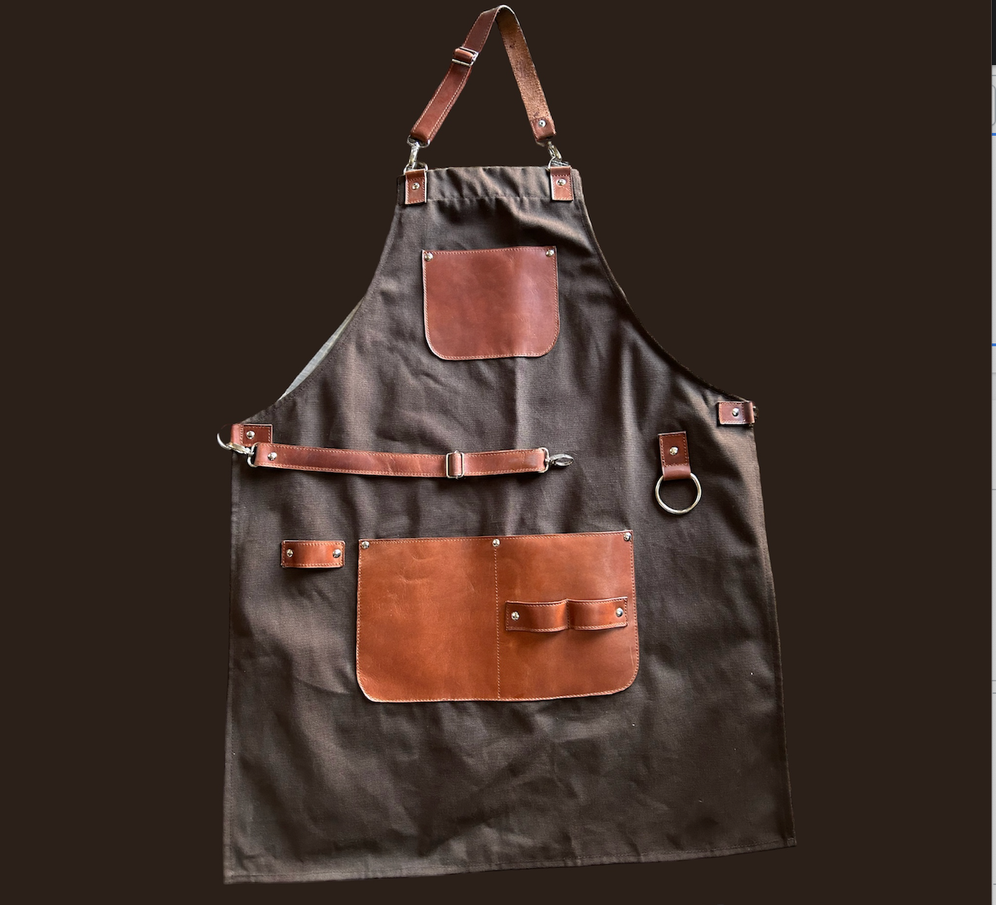 Kit Parrillero Mandil Café, Tabla Mezquite y Tabla Teca